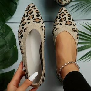 Leopard Print Pointed Toe Flats
